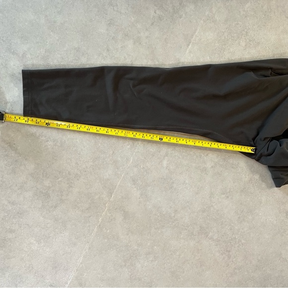 lululemon pants women Asymmetrical Faux Wrap Front Slouchy. Size 6 - Picture 6 of 7